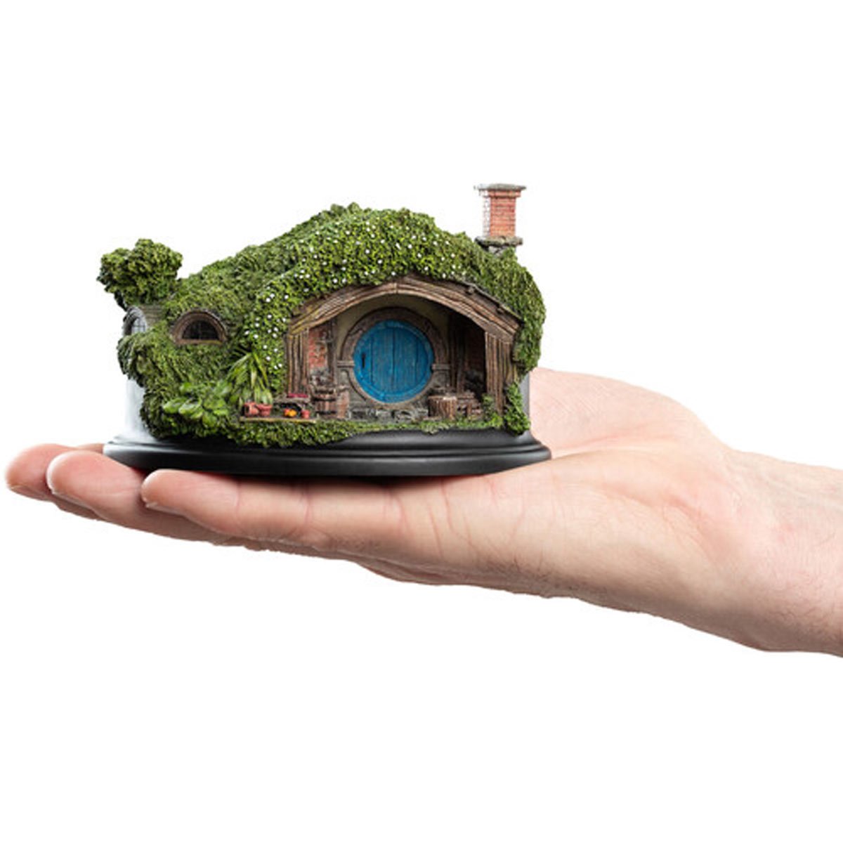 WETA WORKSHOP | THE HOBBIT HOLE 1 HILL LANE ENVIRONMENT STATUE
